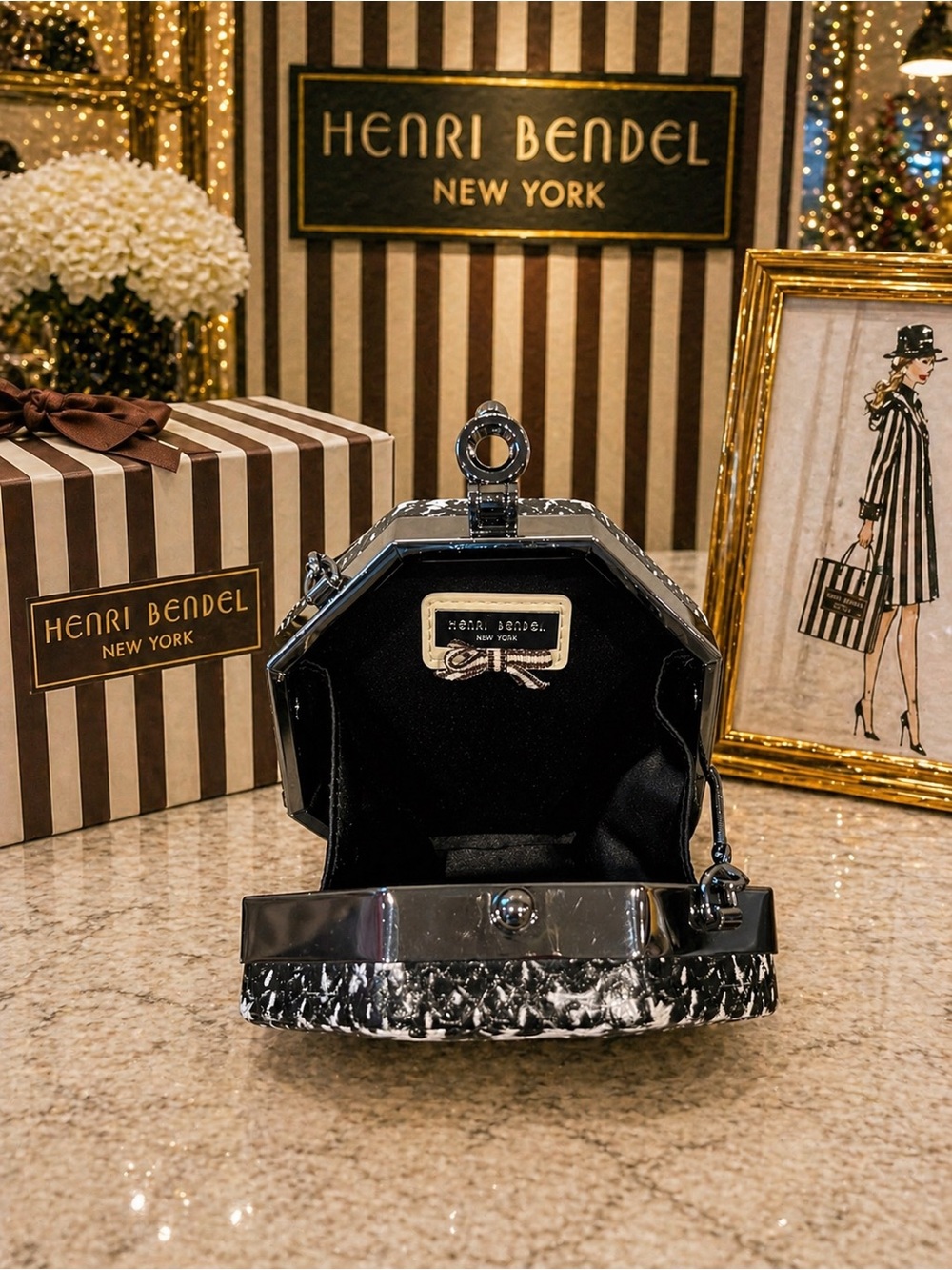 Henri Bendel Black & White Snake Print Leather Octagon Crossbody Party Bag - Picture 5 of 6